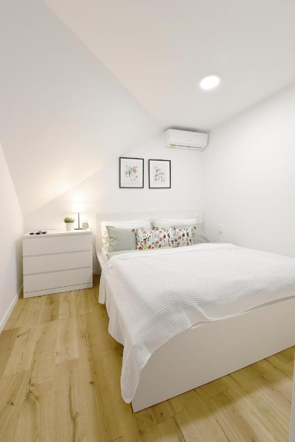 Apartman S Atriom V Historickom Centre Trenčín Εξωτερικό φωτογραφία