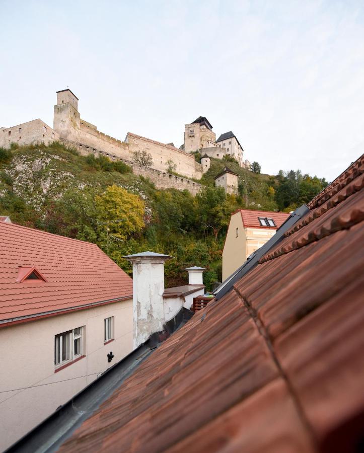 Apartman S Atriom V Historickom Centre Trenčín Εξωτερικό φωτογραφία